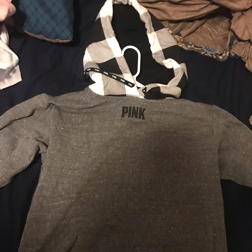 VSPINK BLACK/WHITE/ GREY HOODIE SZ M